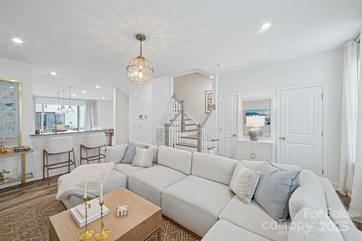 2318 Magnolia Blossom Way