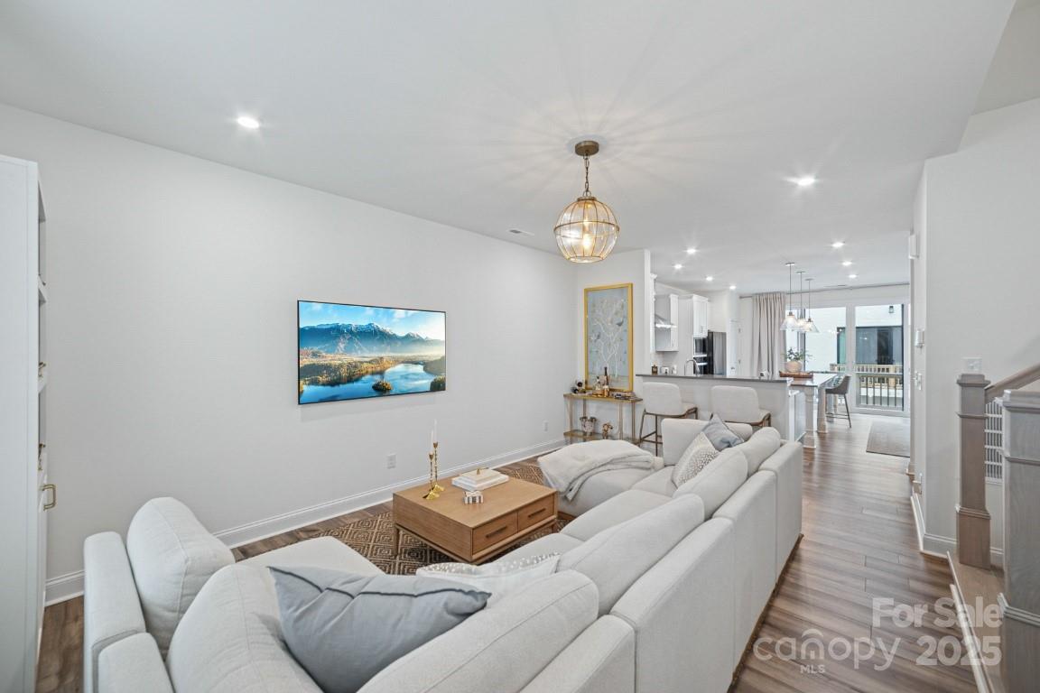 2318 Magnolia Blossom Way