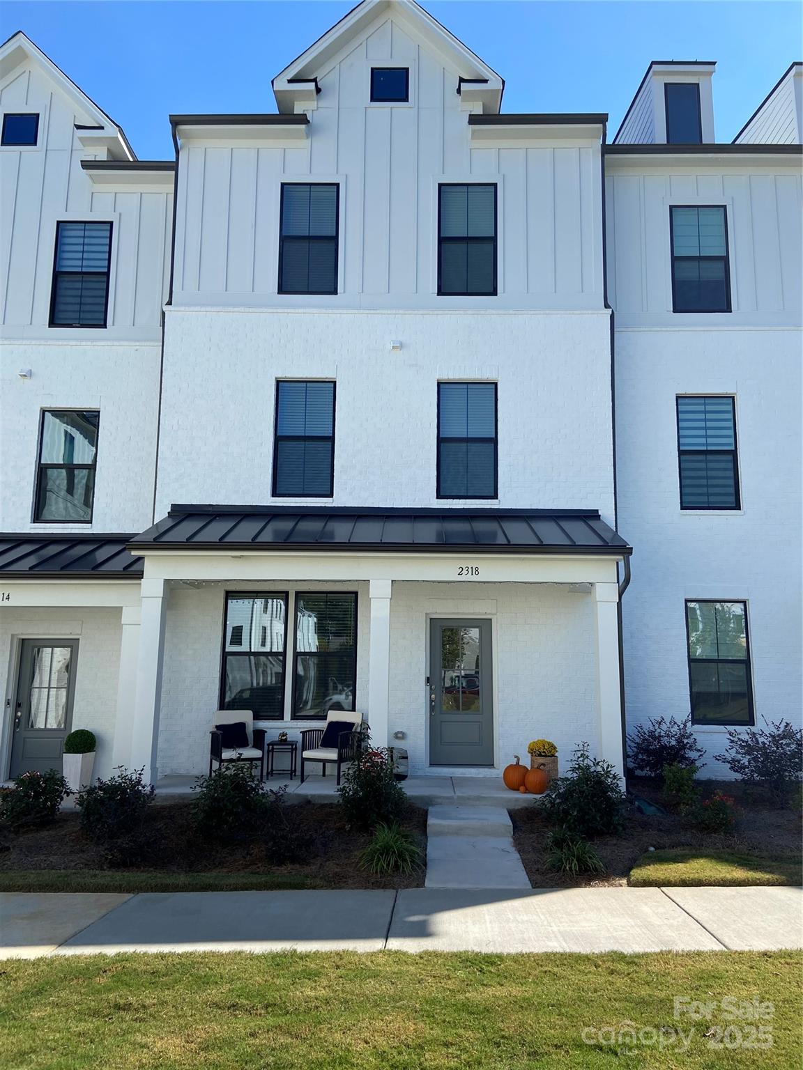 2318 Magnolia Blossom Way