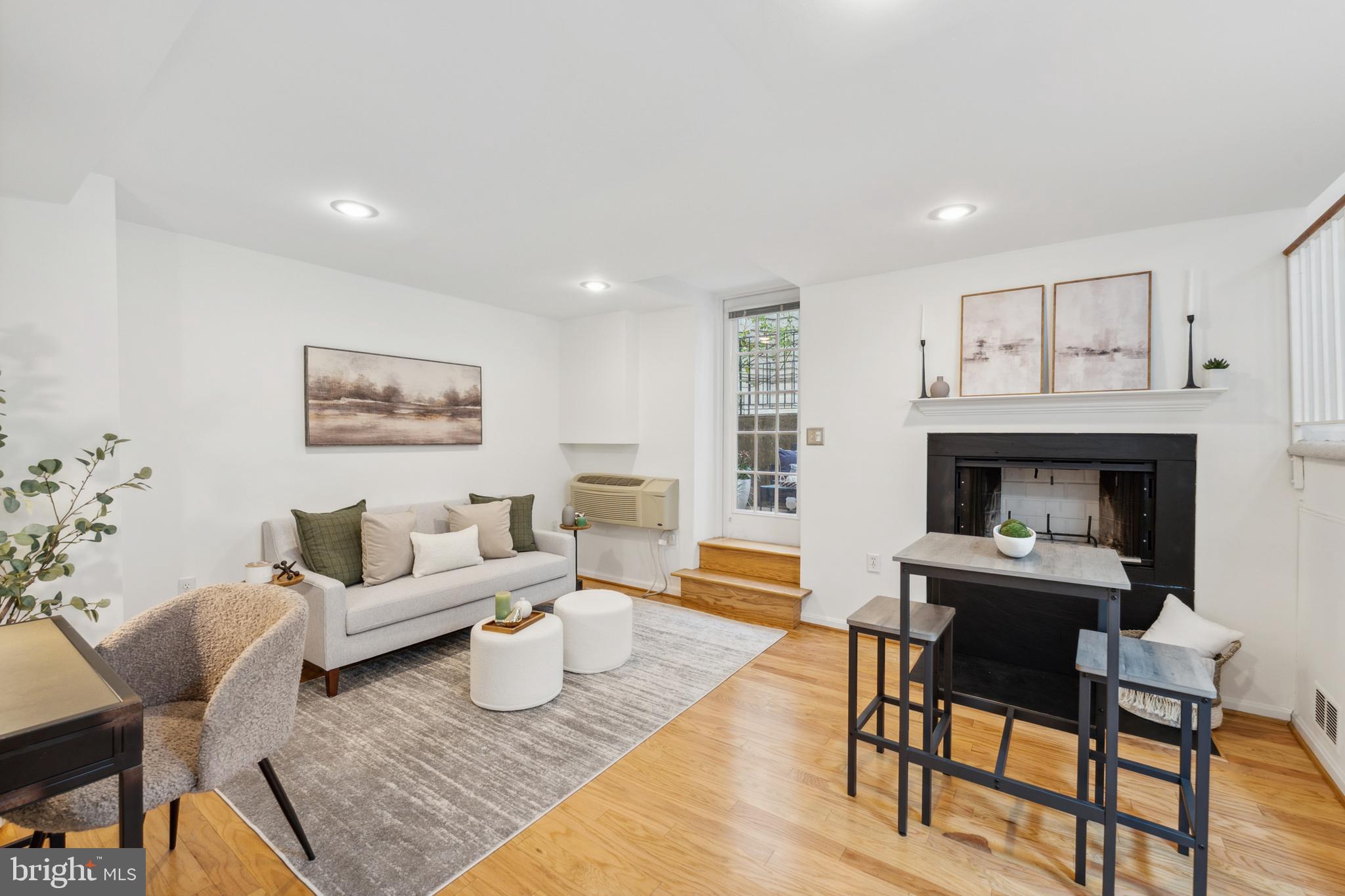 2145 California St NW #103