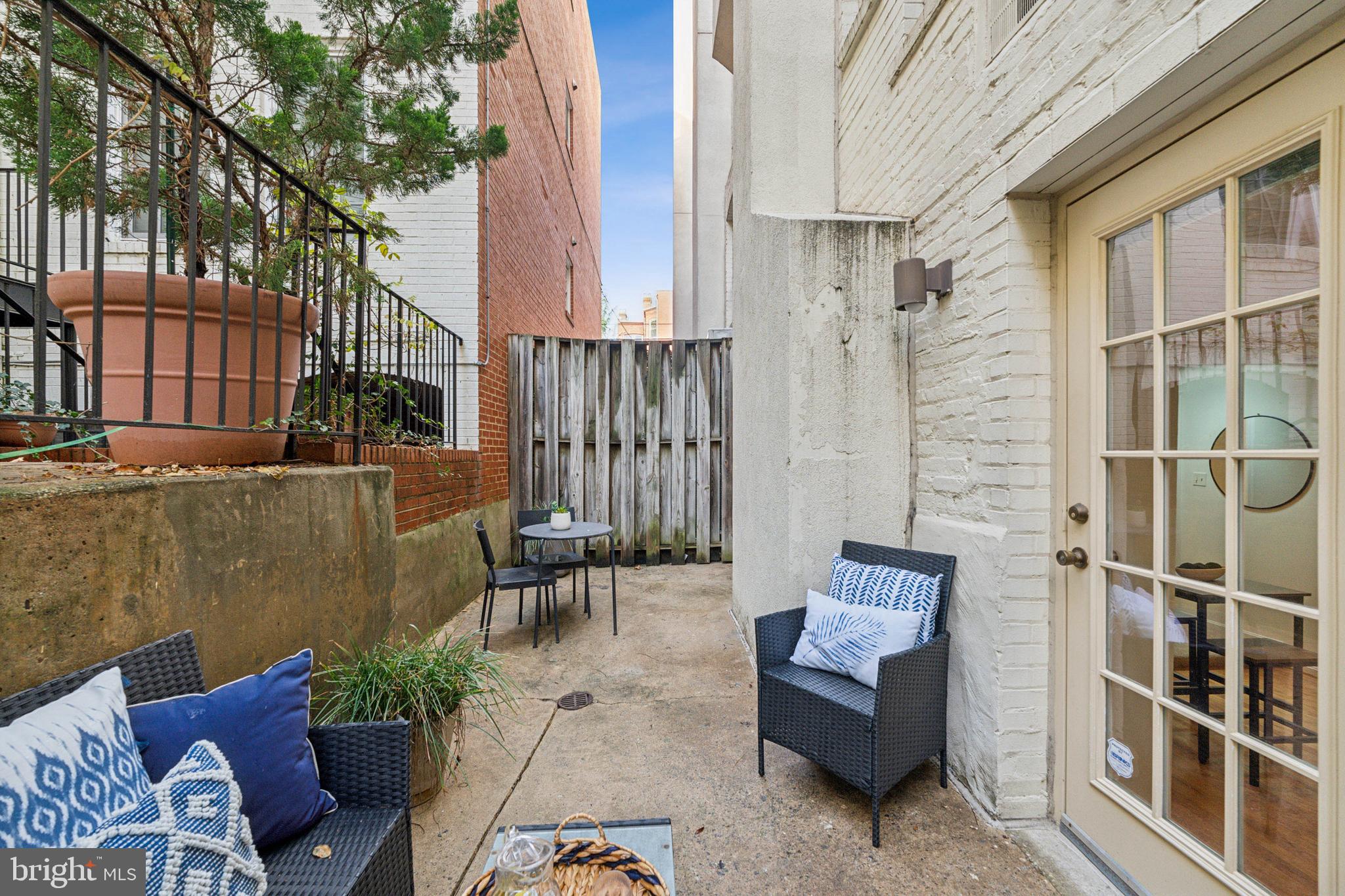 2145 California St NW #103