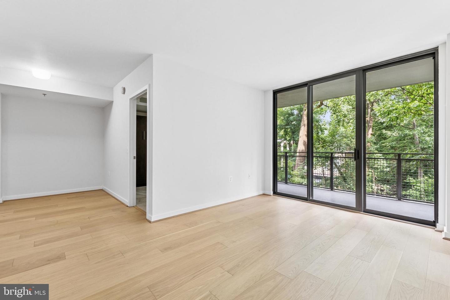 3883 Connecticut Ave NW #313