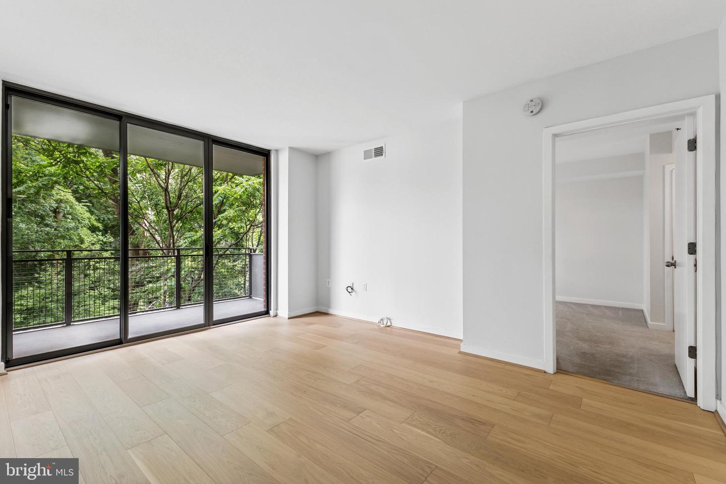 3883 Connecticut Ave NW #313