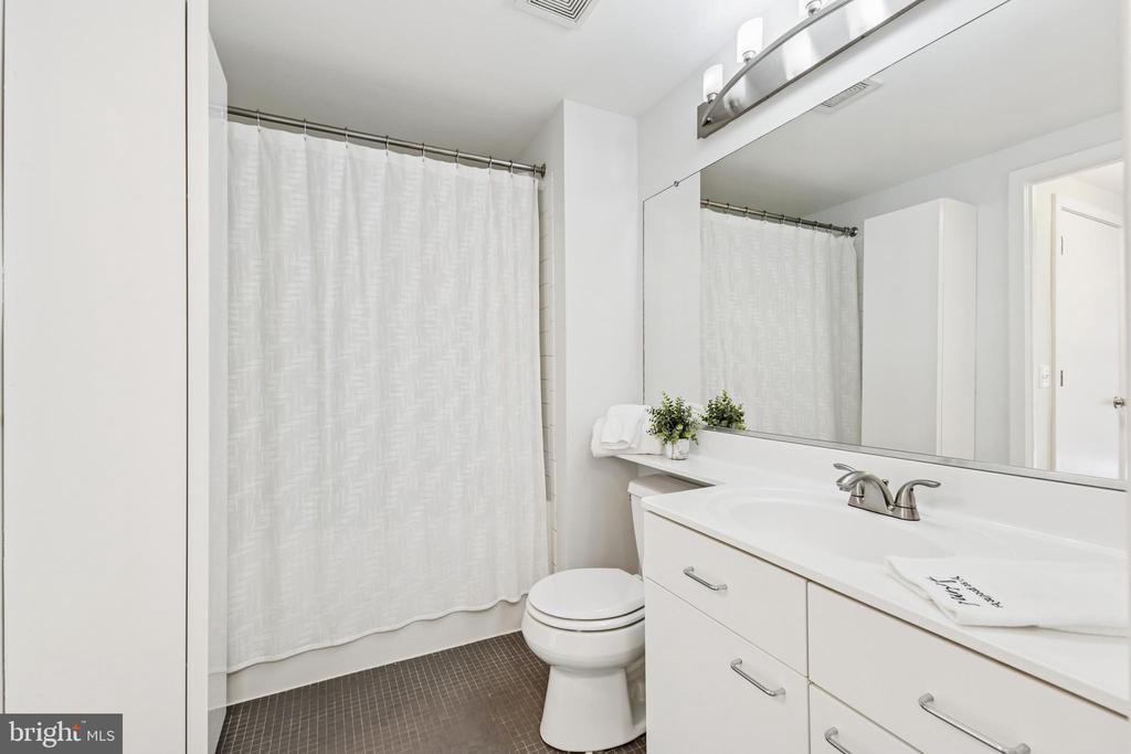 3883 Connecticut Ave NW #313