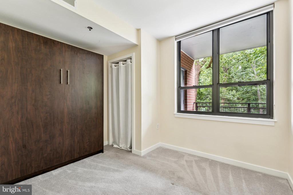 3883 Connecticut Ave NW #313