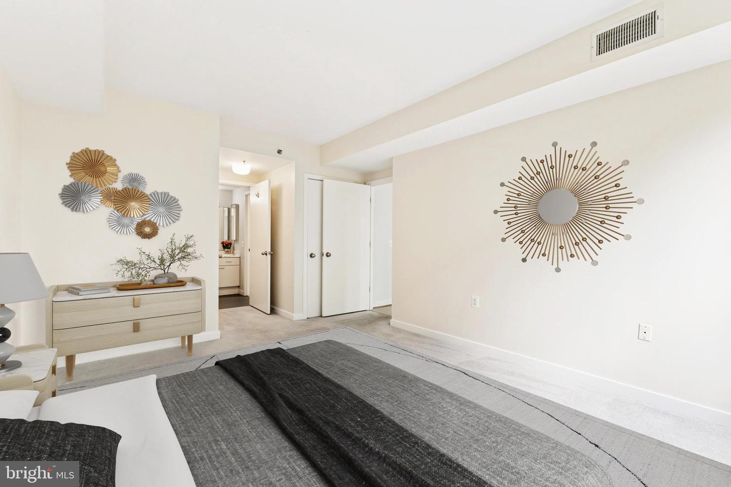 3883 Connecticut Ave NW #313