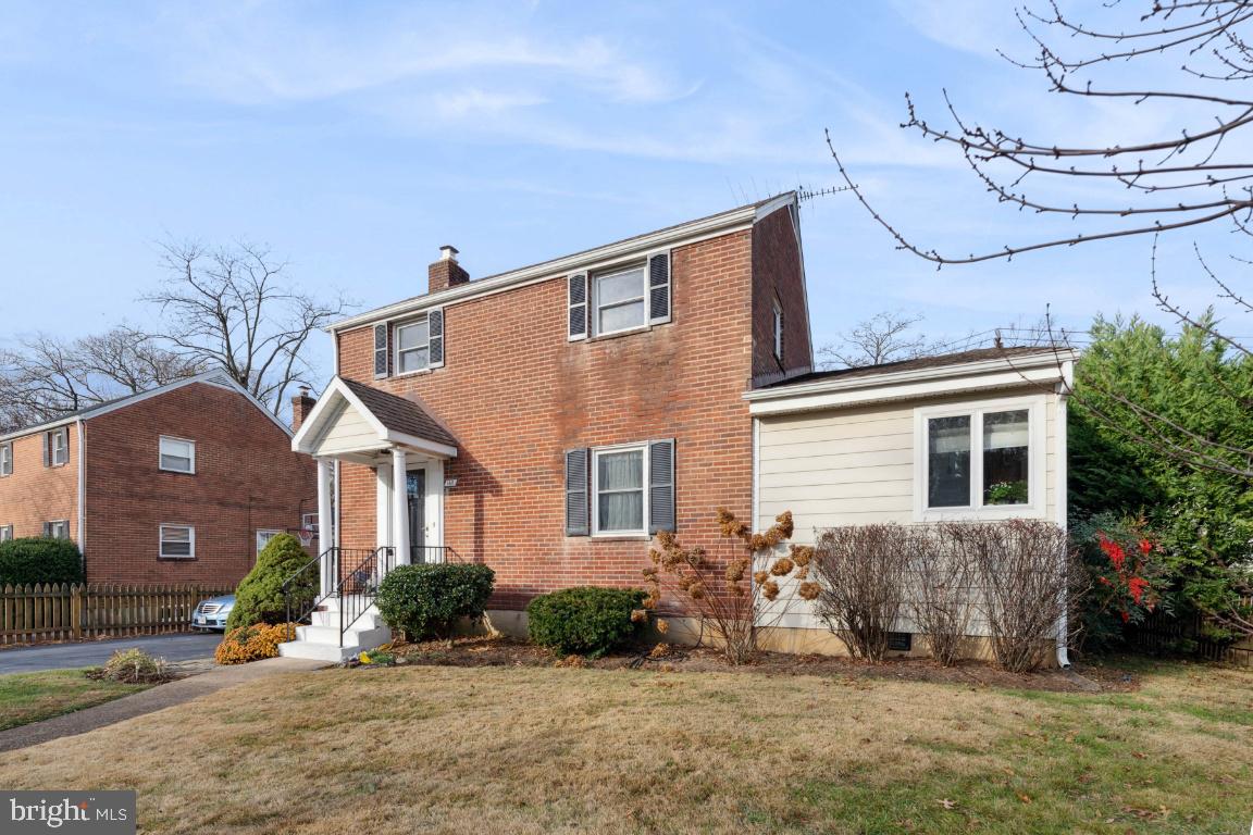148 N Park Dr N