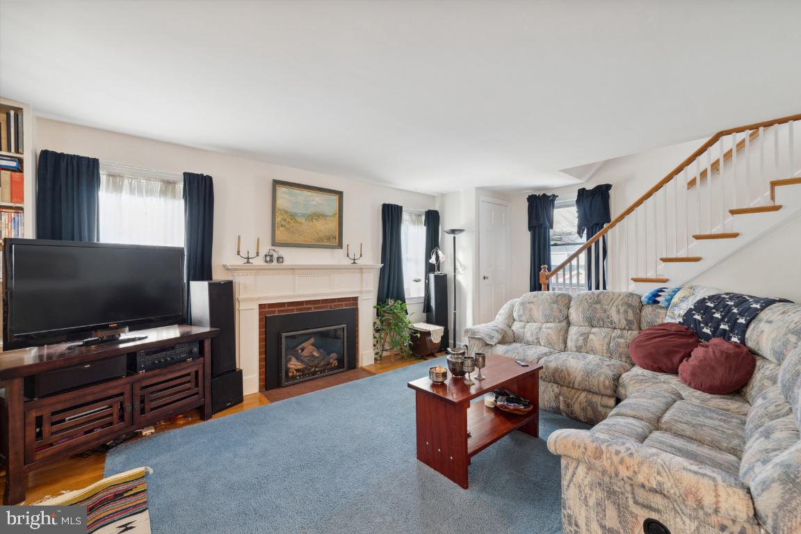148 N Park Dr N