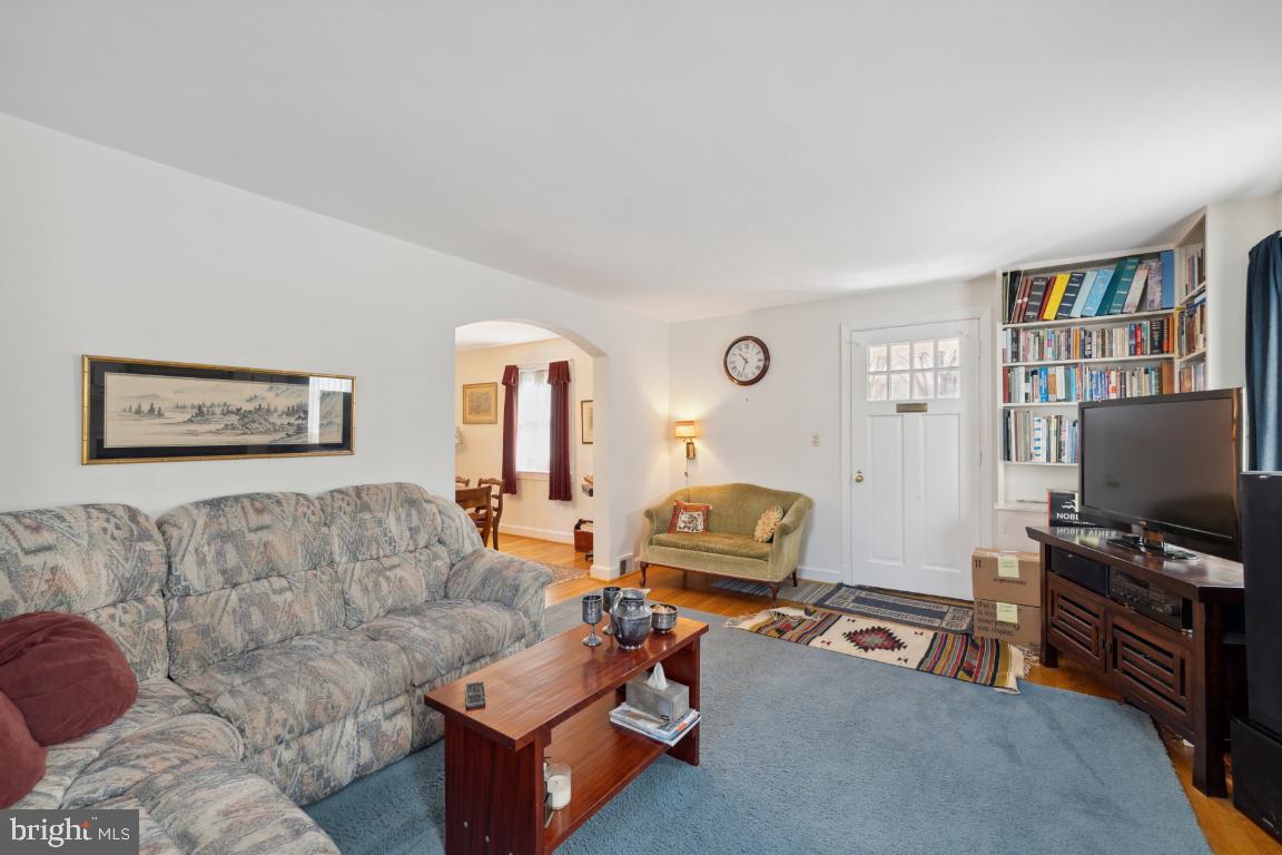 148 N Park Dr N