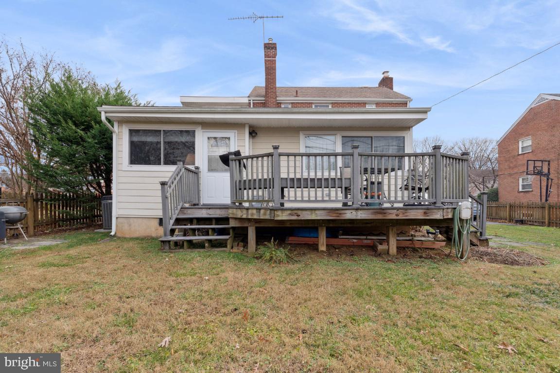 148 N Park Dr N