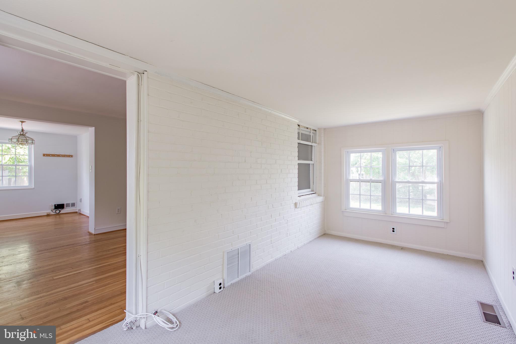 823 N Greenbrier St