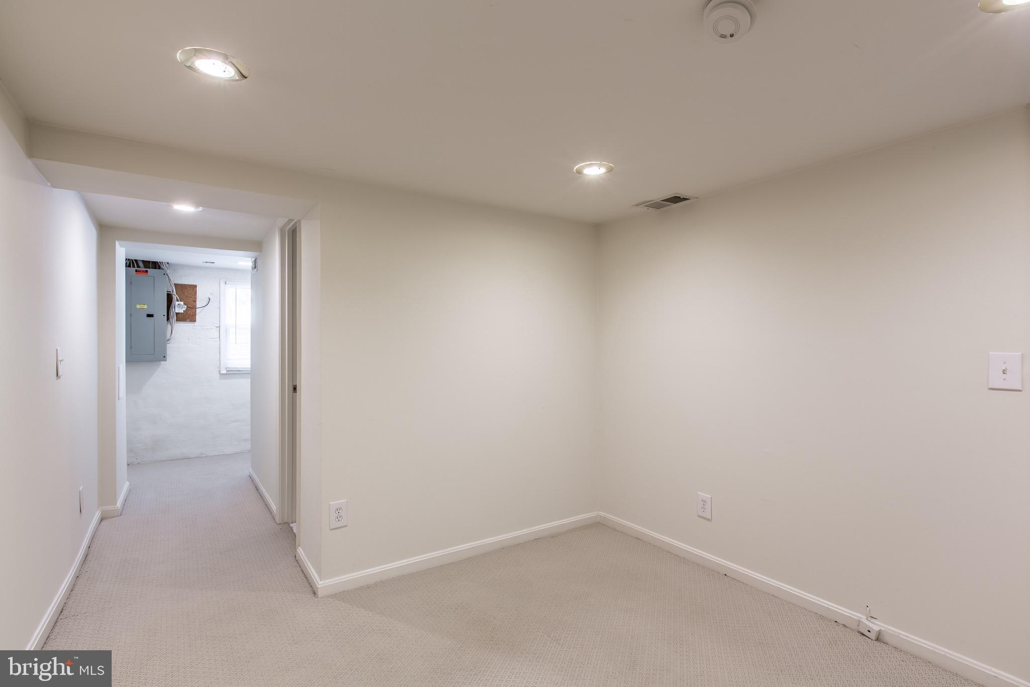 823 N Greenbrier St