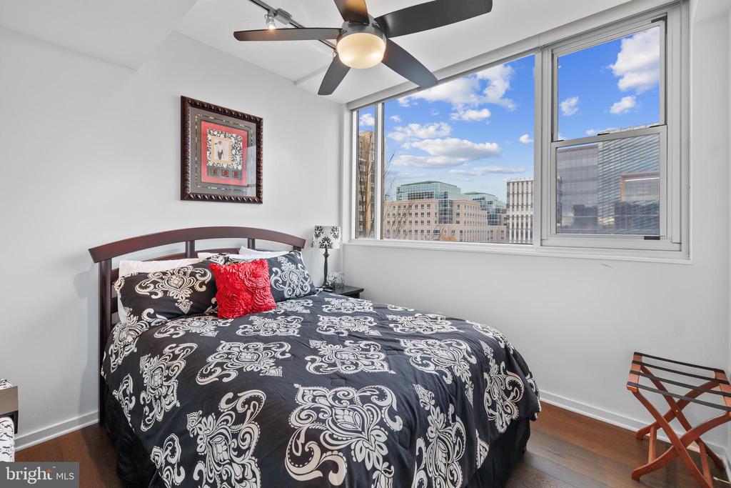 3409 Wilson Blvd #406