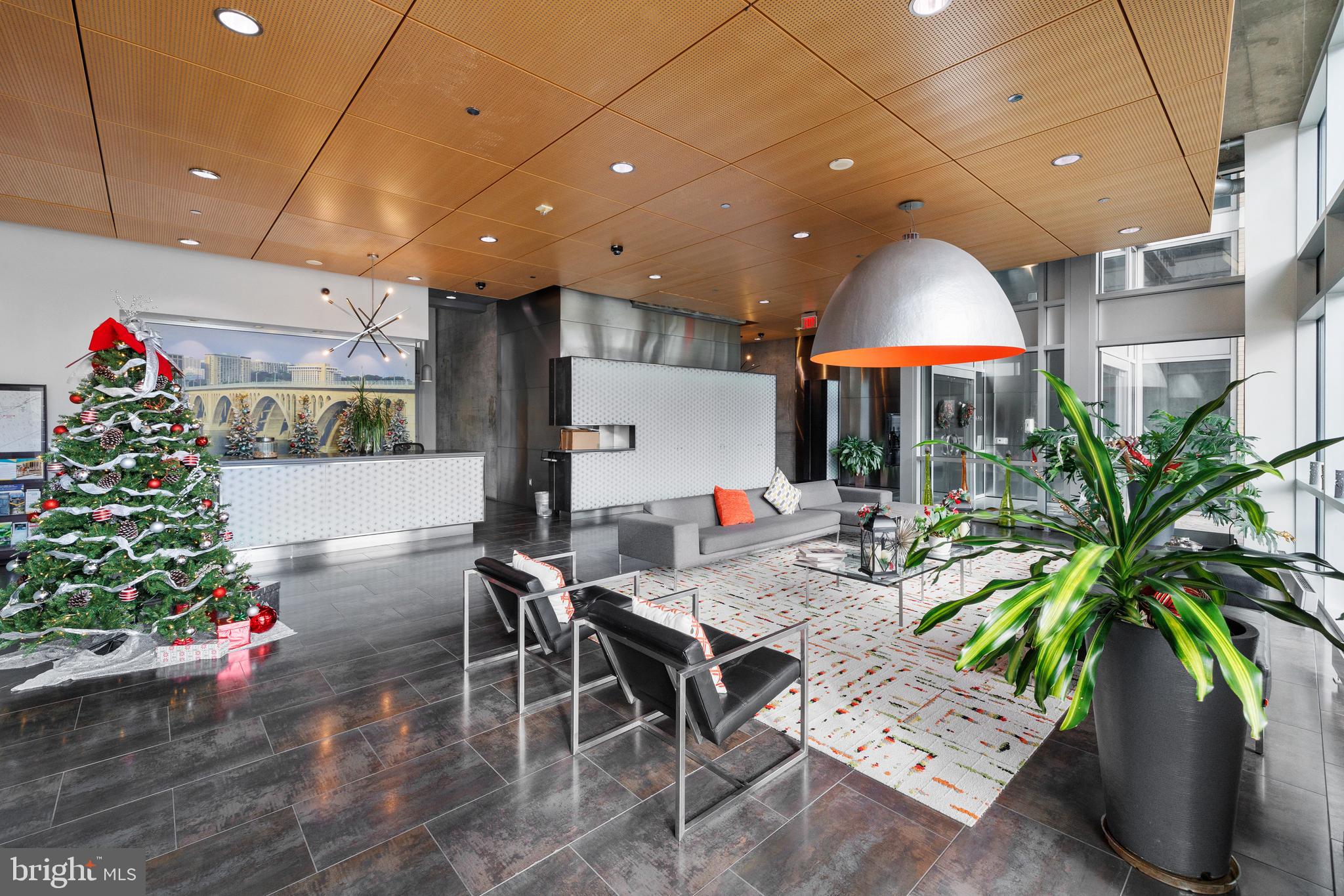 3409 Wilson Blvd #406