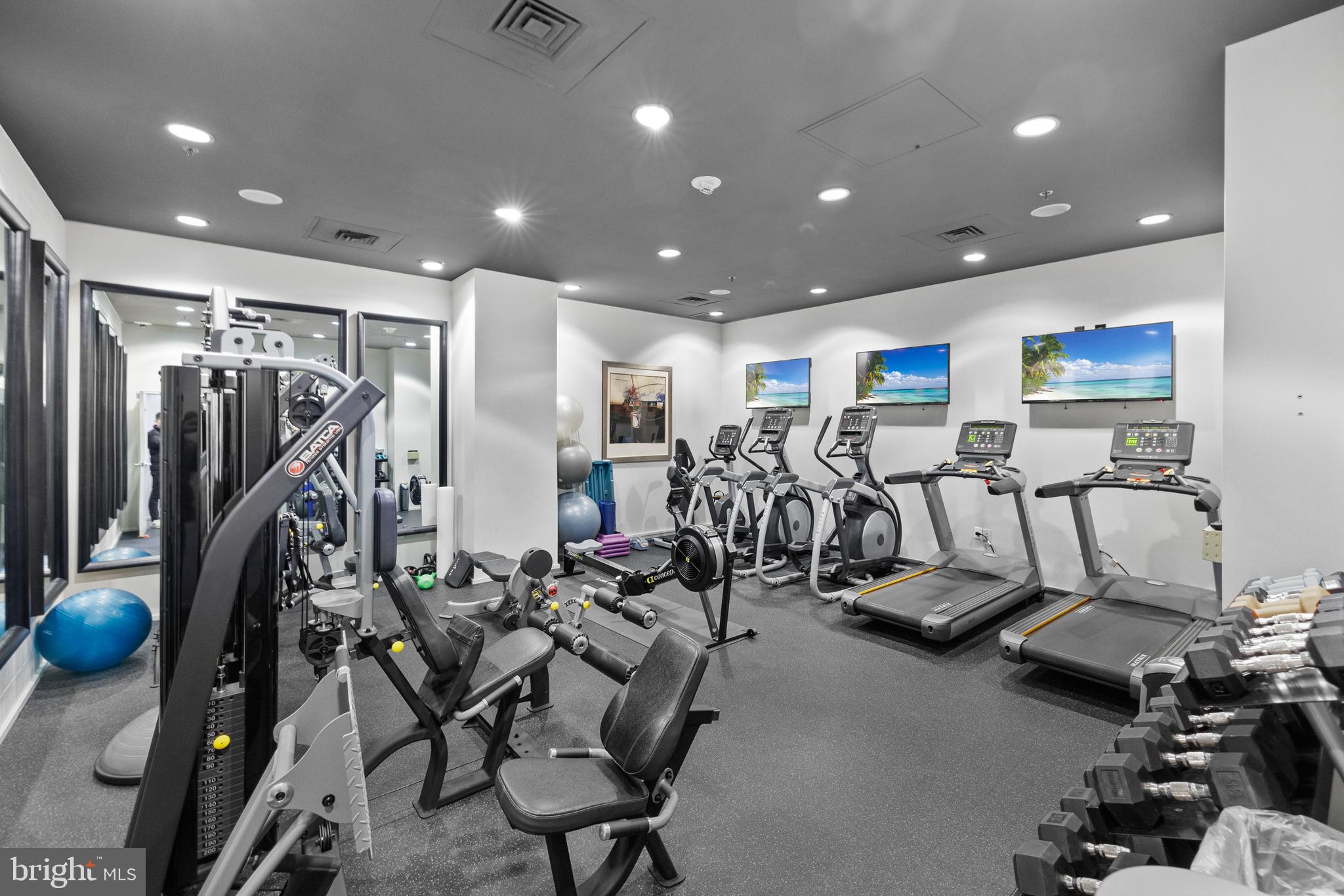 3409 Wilson Blvd #406