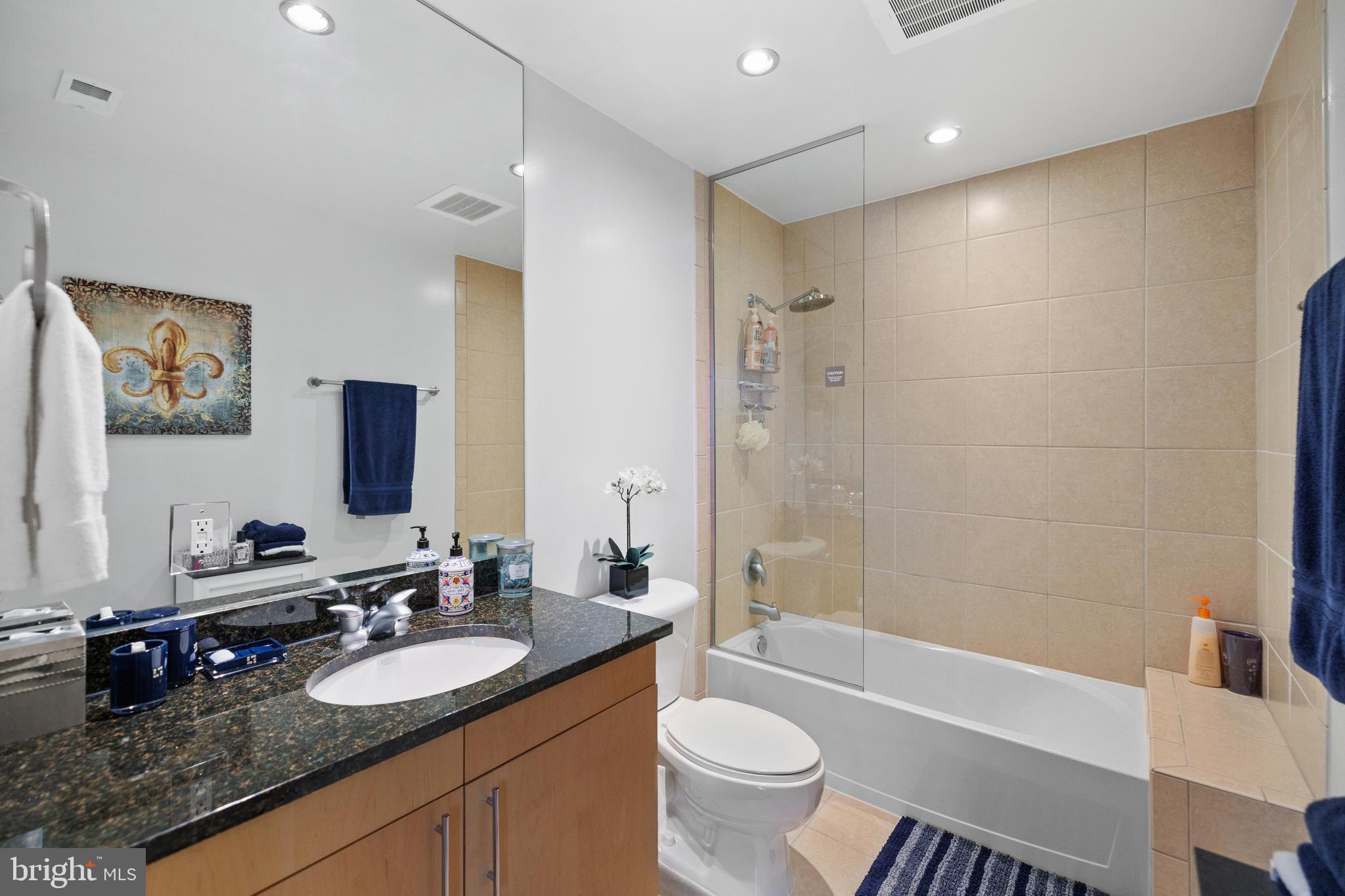 3409 Wilson Blvd #406