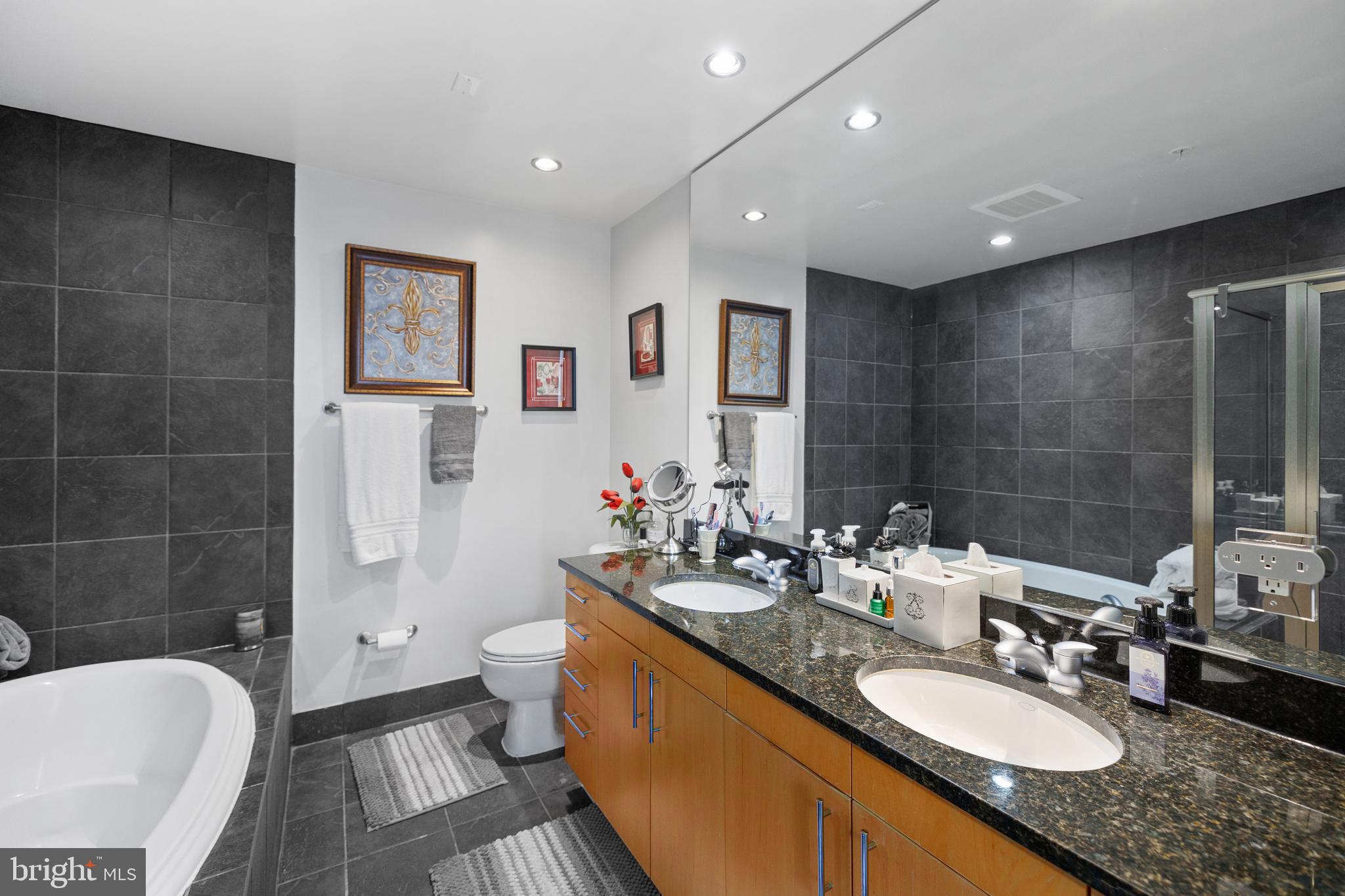 3409 Wilson Blvd #406