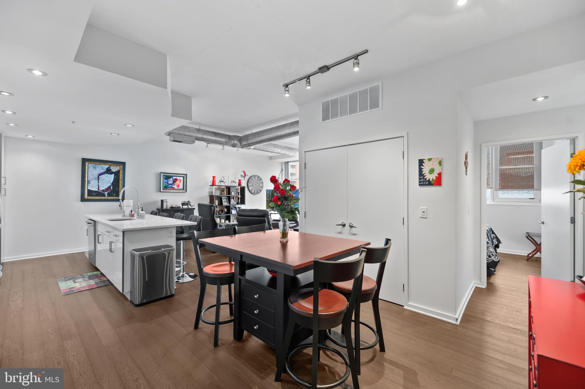3409 Wilson Blvd #406