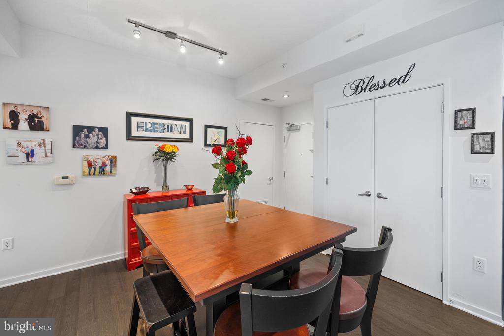 3409 Wilson Blvd #406