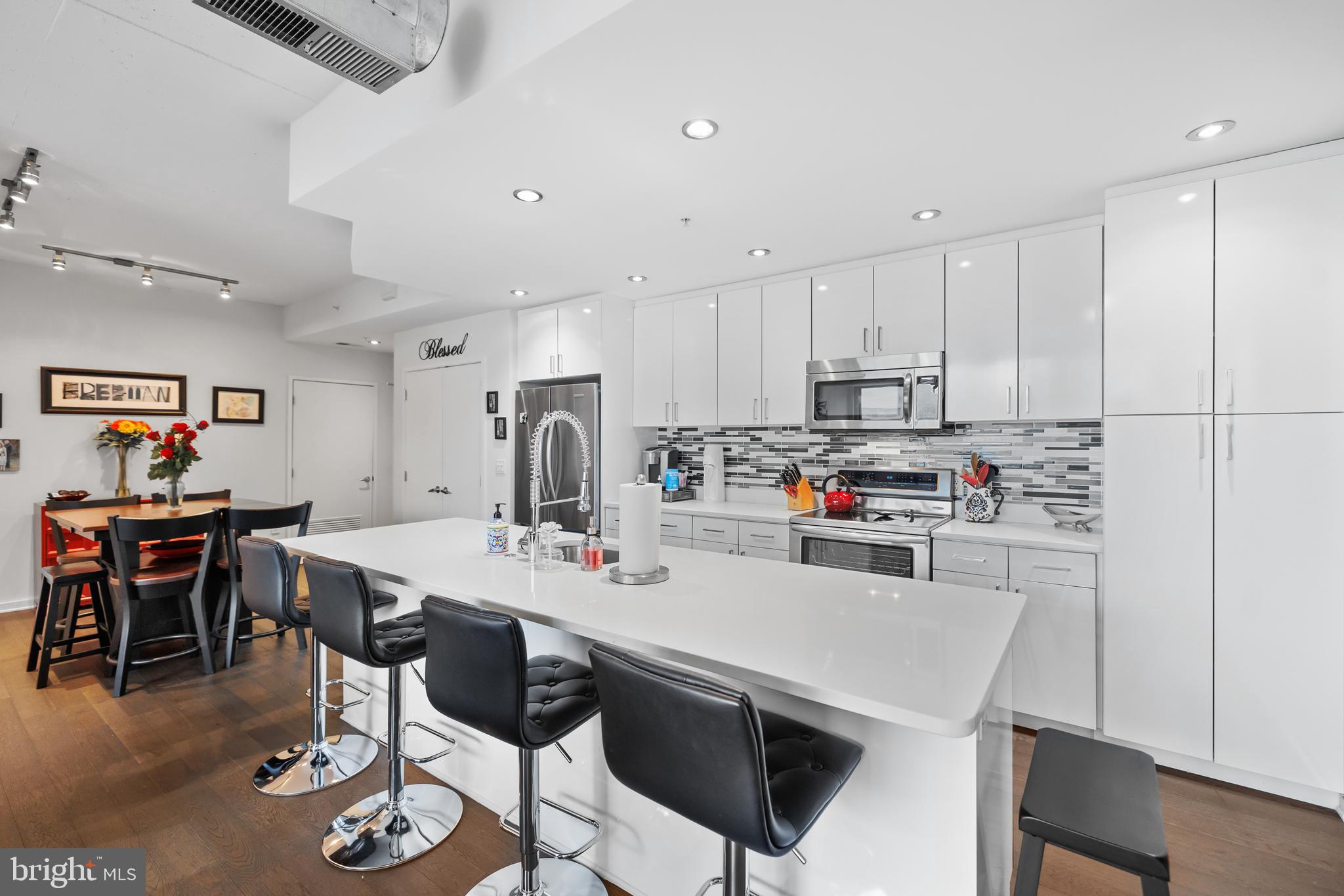 3409 Wilson Blvd #406