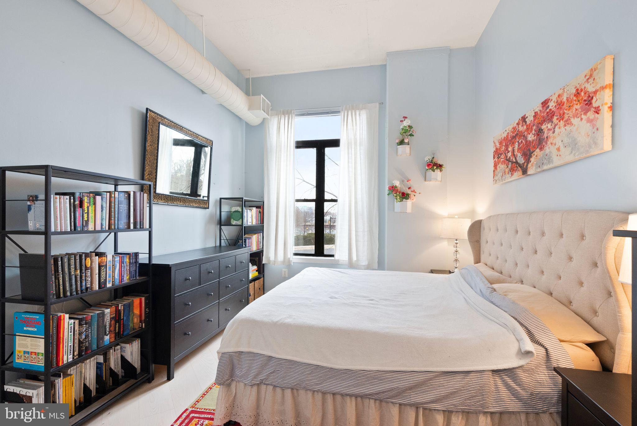 2220 FAIRFAX DR #109