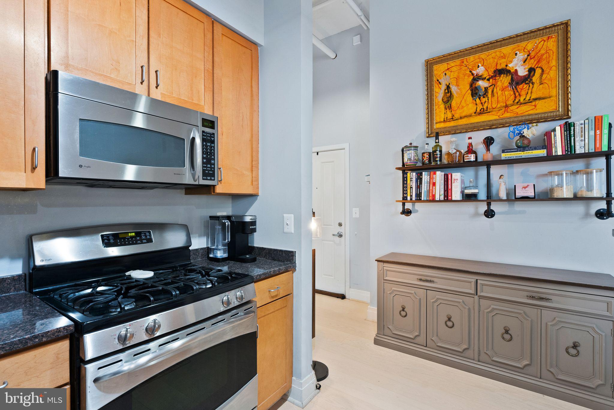 2220 FAIRFAX DR #109