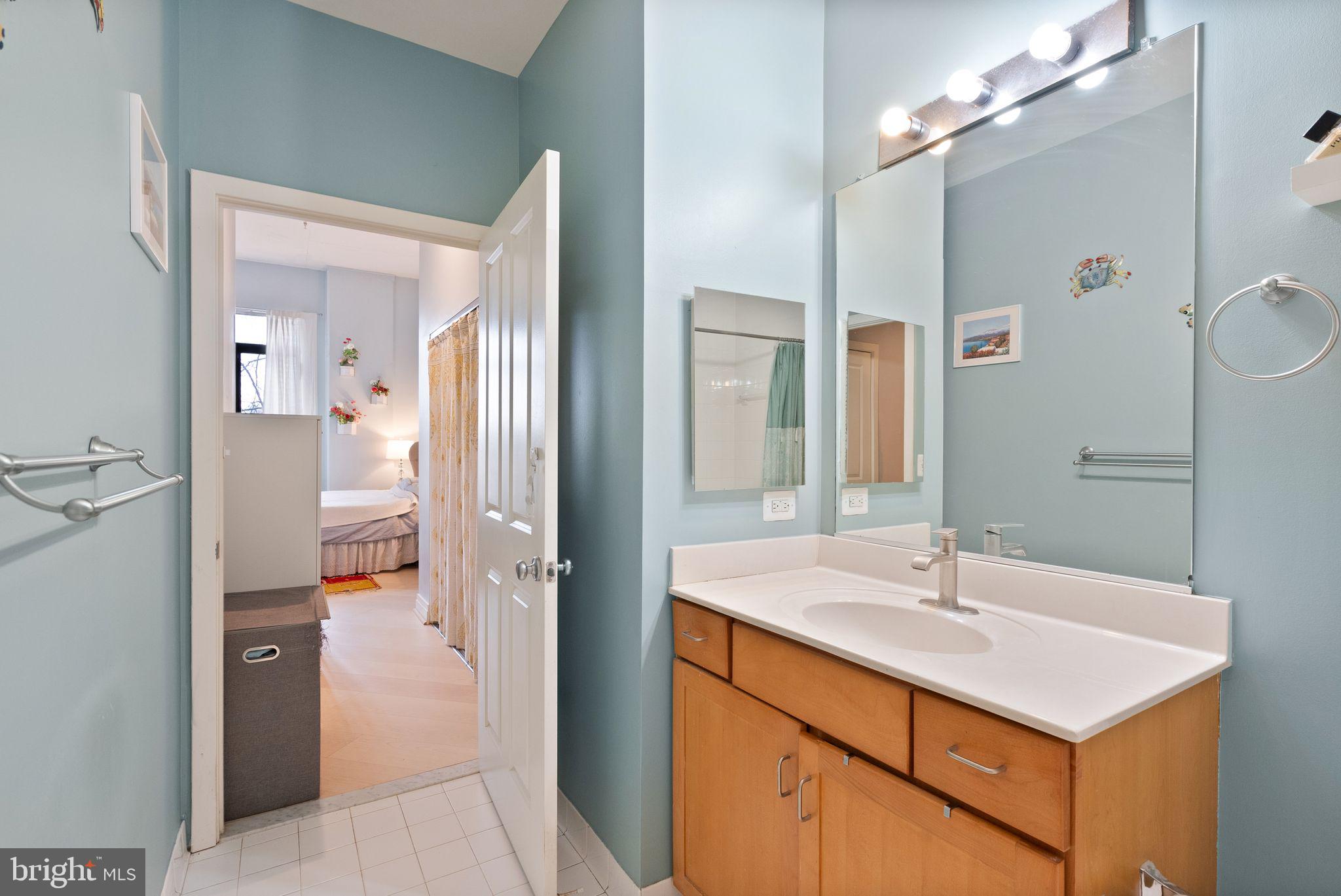 2220 FAIRFAX DR #109