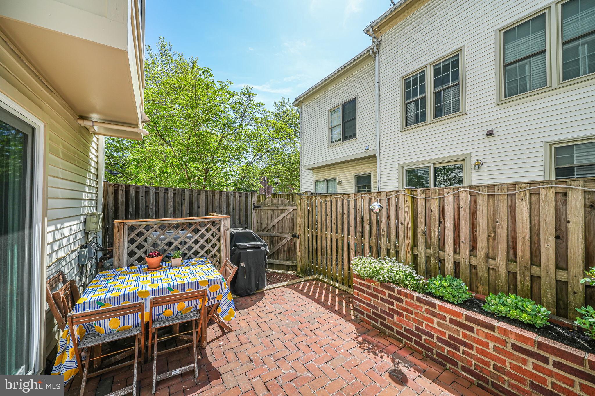 1918 N Daniel St