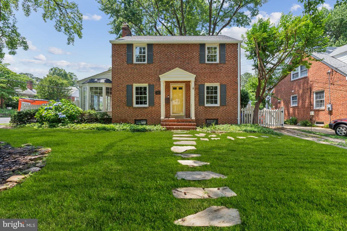 962 N Potomac St