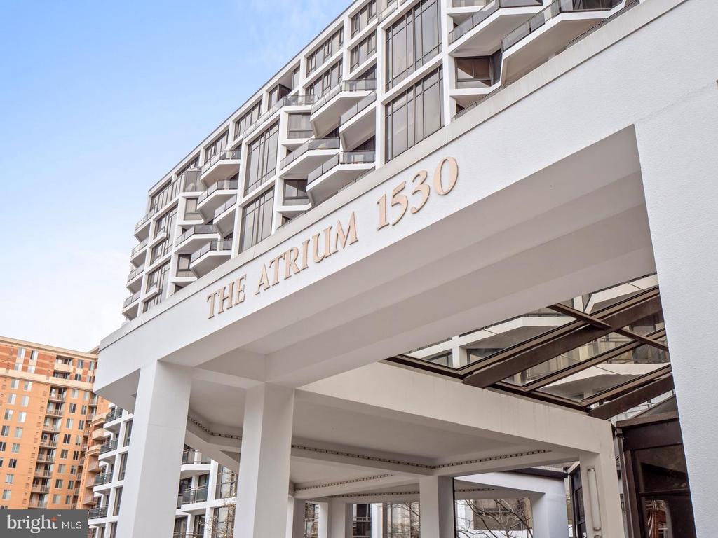 1530 KEY BOULEVARD N Unit: 1111