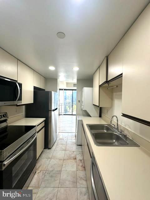1530 KEY BOULEVARD N Unit: 1111