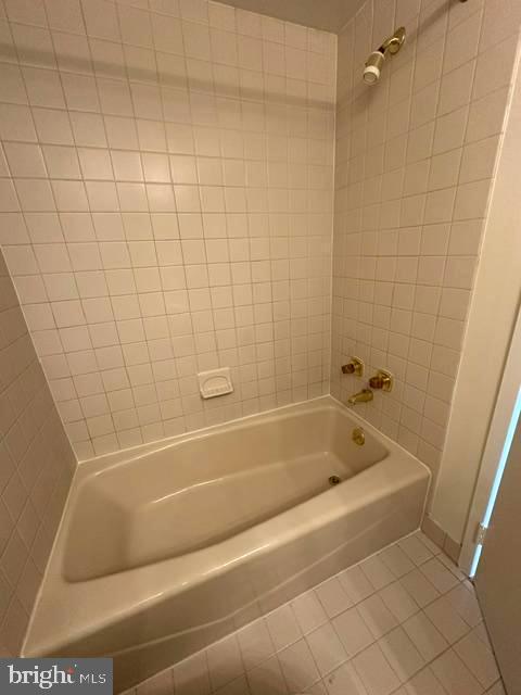 1530 KEY BOULEVARD N Unit: 1111
