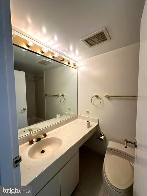 1530 KEY BOULEVARD N Unit: 1111