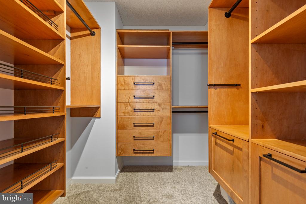 880 N POLLARD STREET Unit: 406
