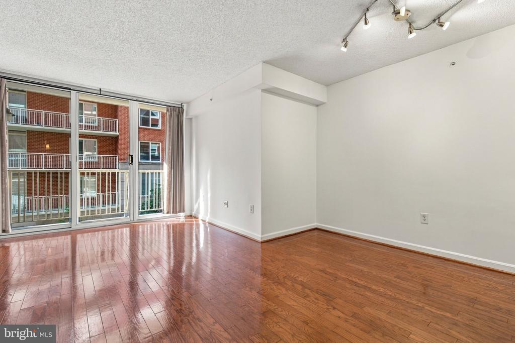 880 N POLLARD STREET Unit: 406