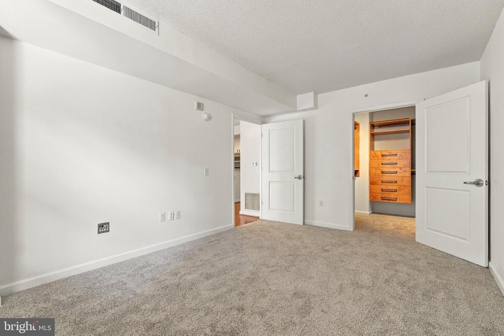 880 N POLLARD STREET Unit: 406