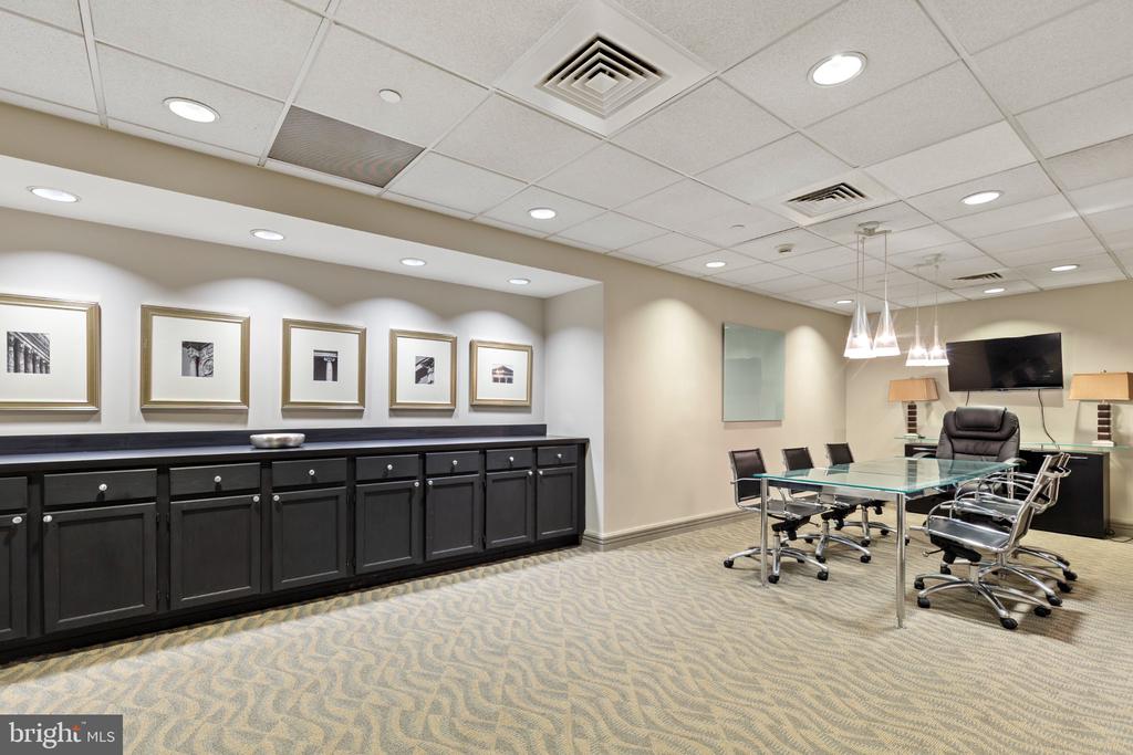 880 N POLLARD STREET Unit: 406