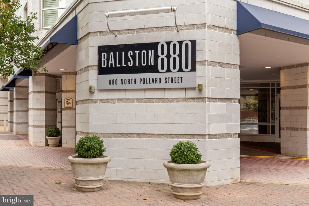 880 N POLLARD STREET Unit: 406