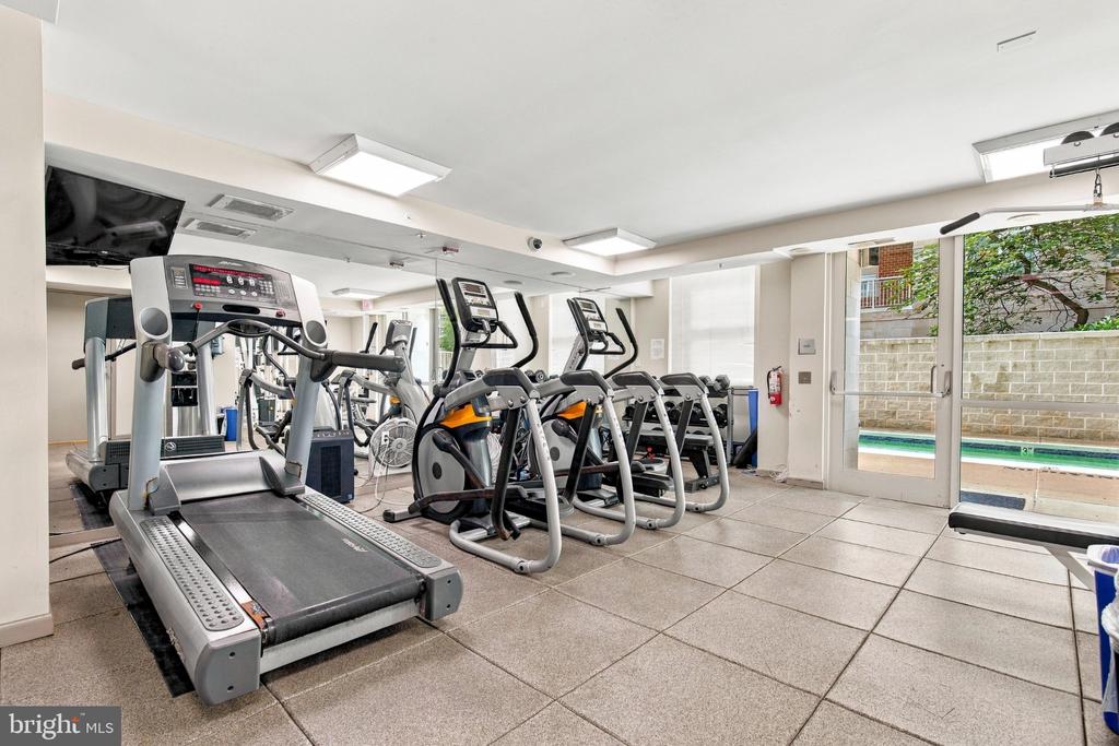 880 N POLLARD STREET Unit: 406