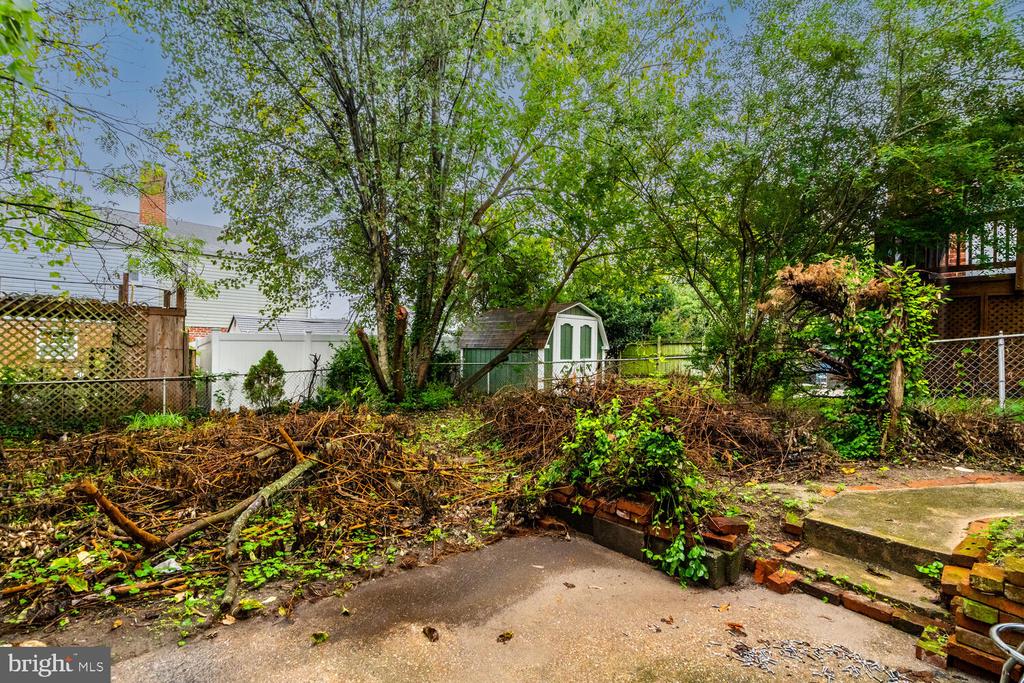 3920 Duke St