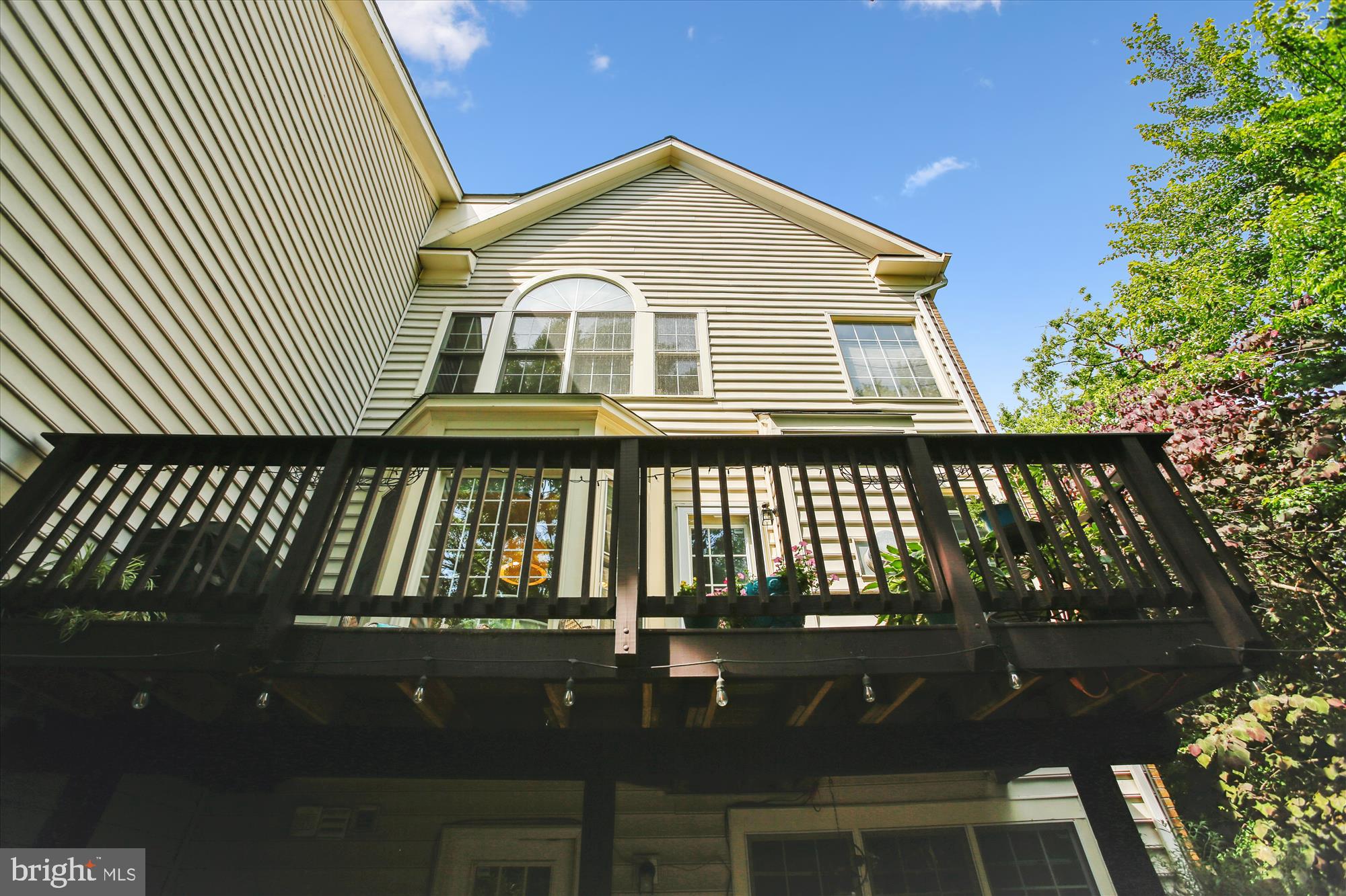 135 Rees Pl