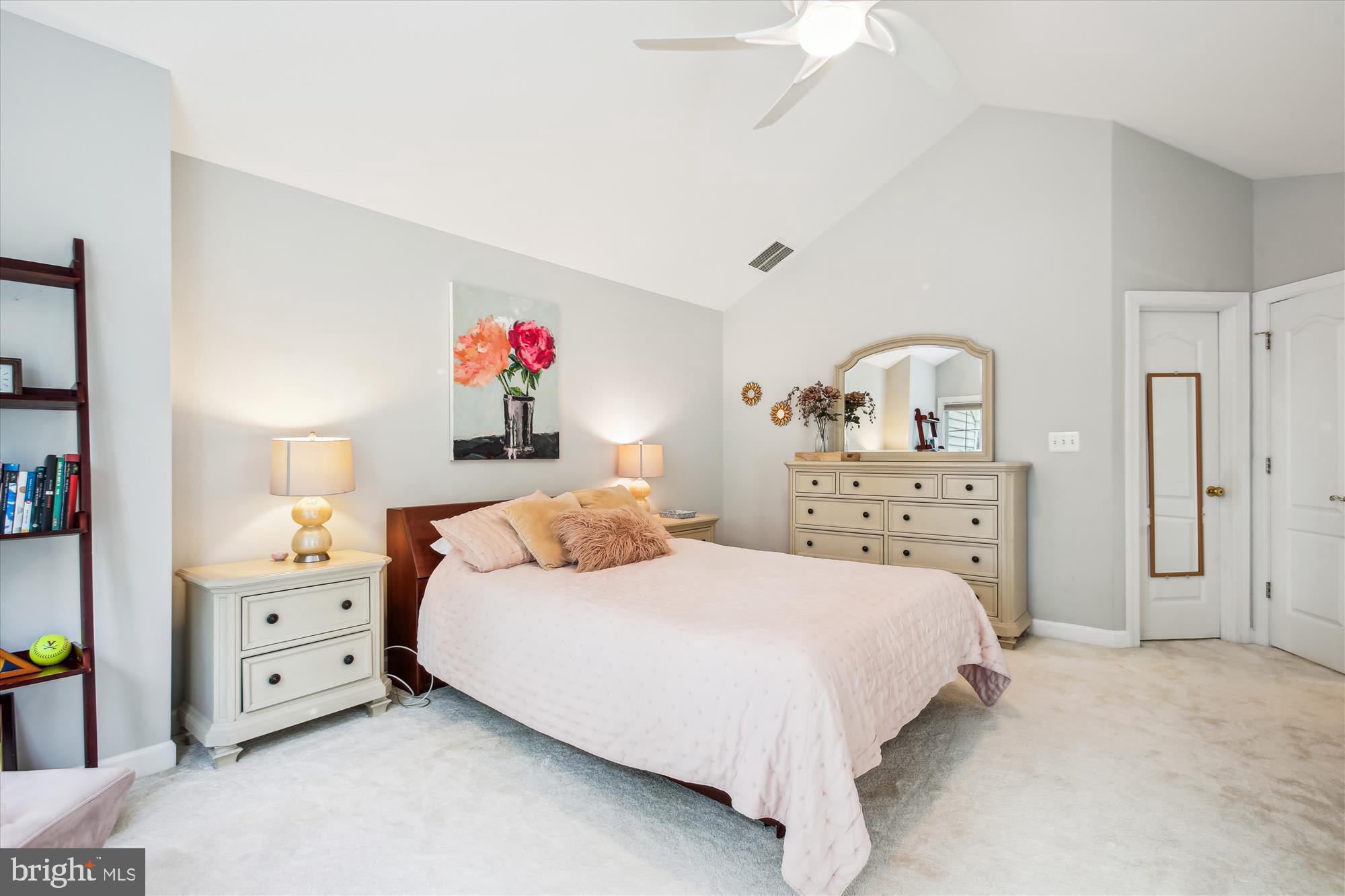 135 Rees Pl