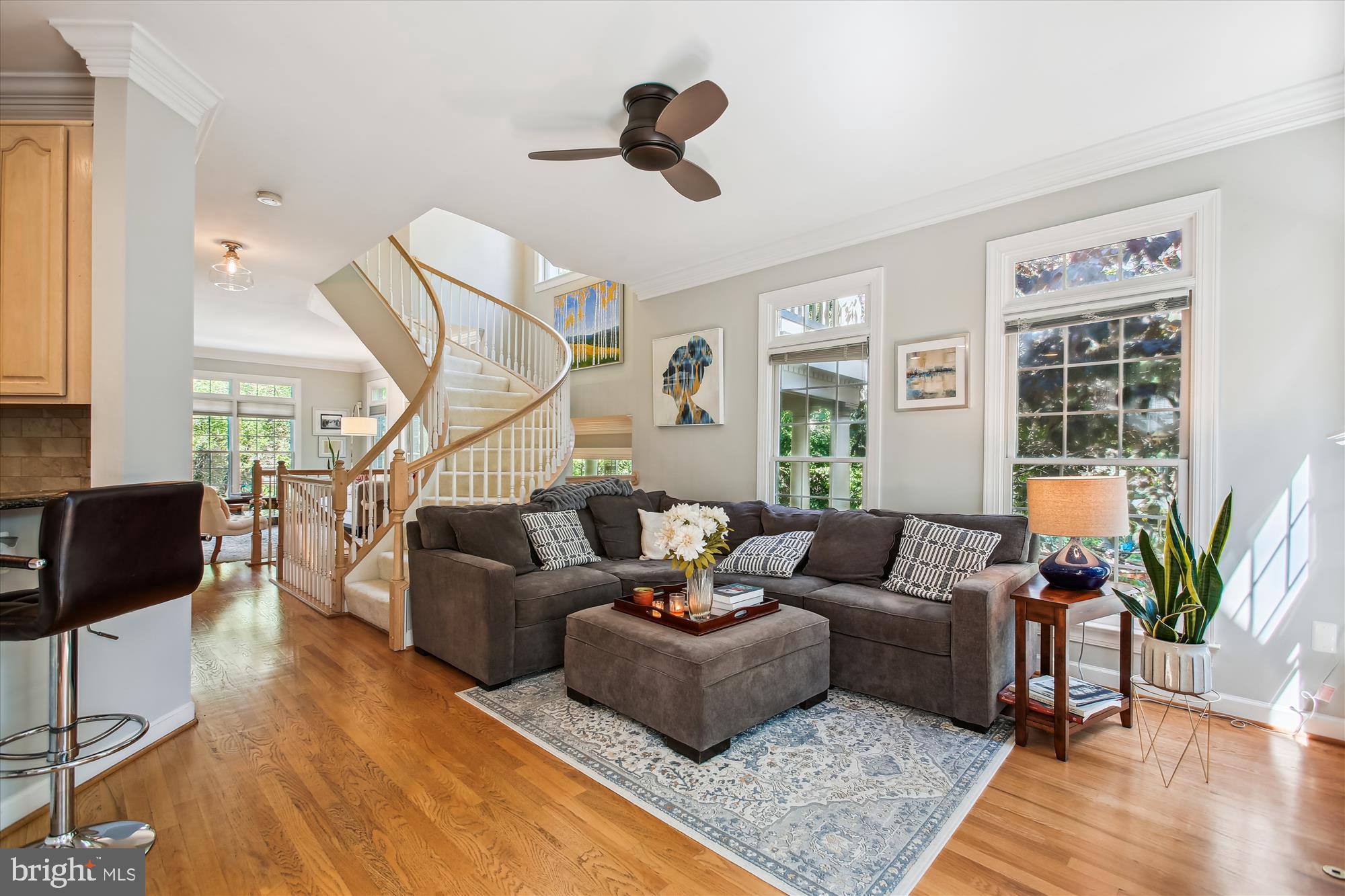 135 Rees Pl