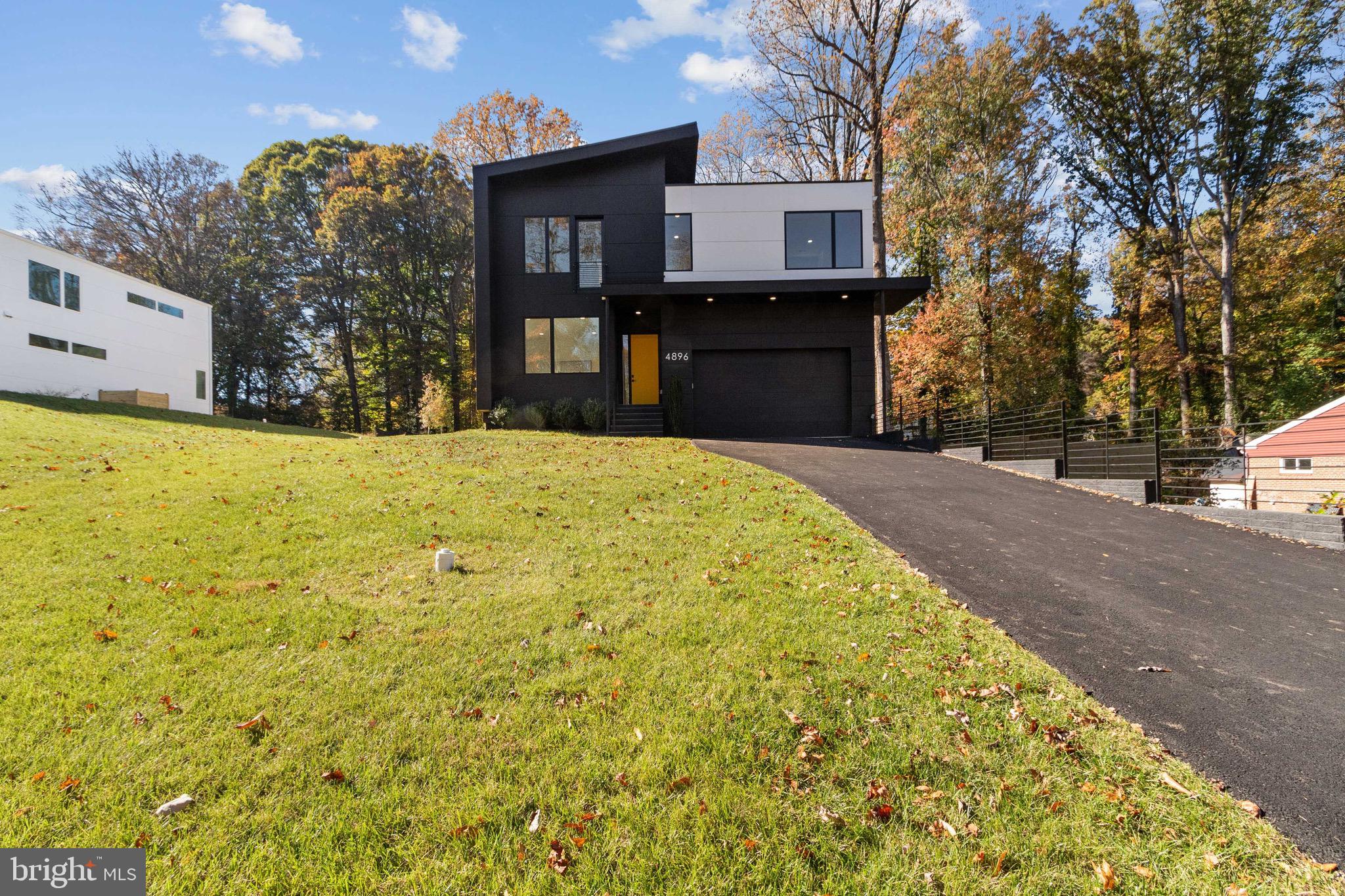 4896 Columbia Rd