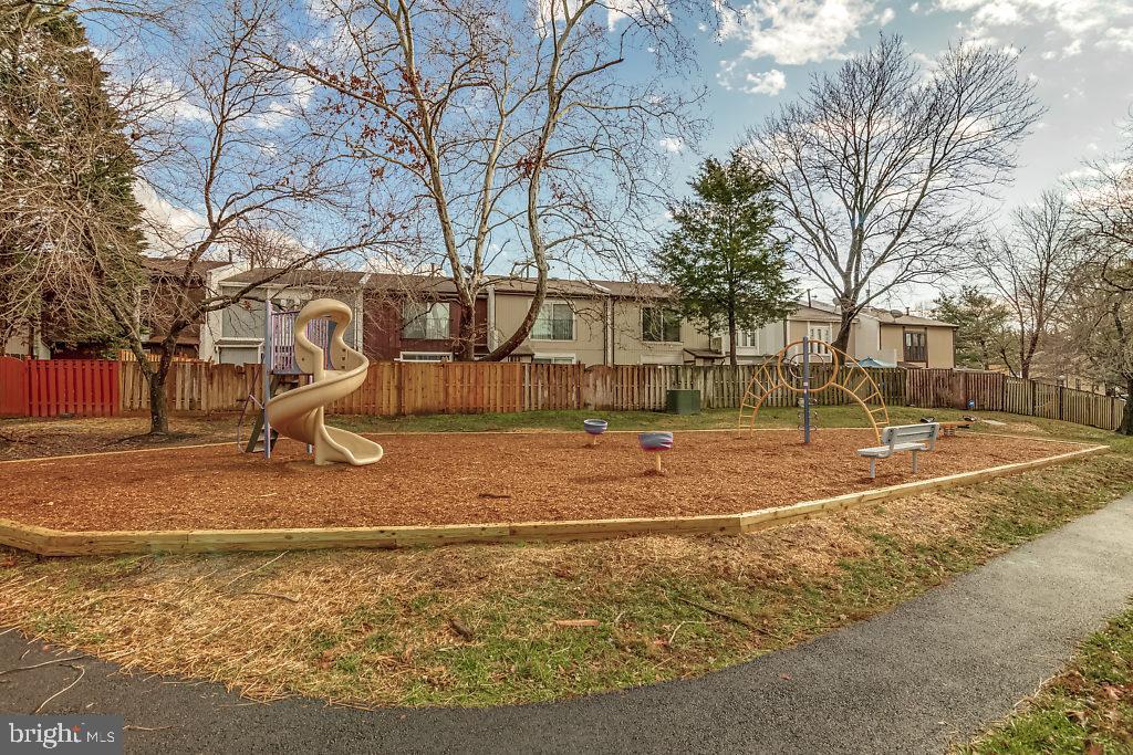 7301 Larrup Ct