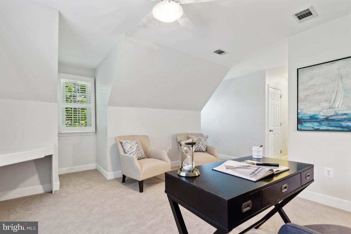 9734 Rolling Ridge Dr