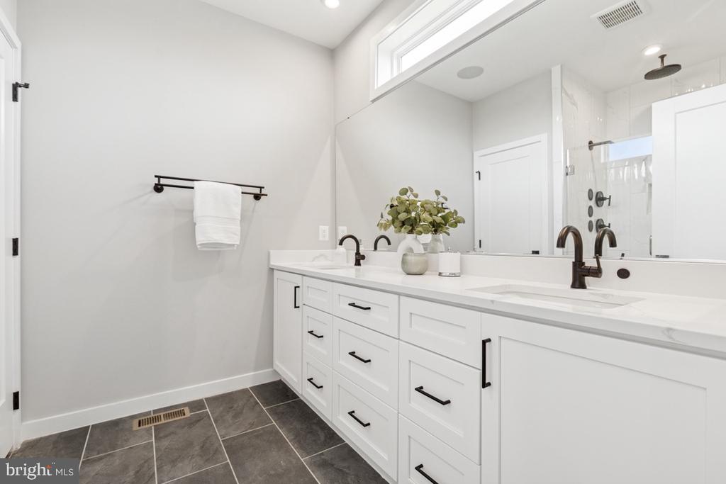 14379 Beckett Glen Cir