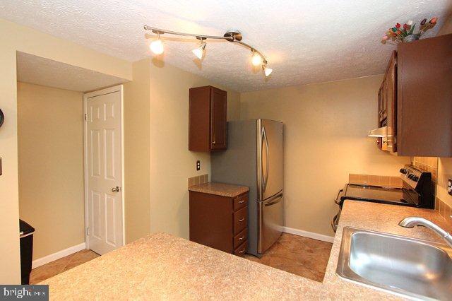 2800 PRINCE ALBERT CT