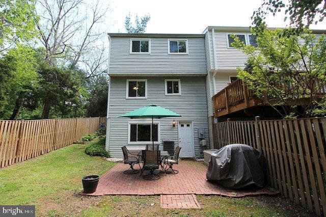 2800 PRINCE ALBERT CT