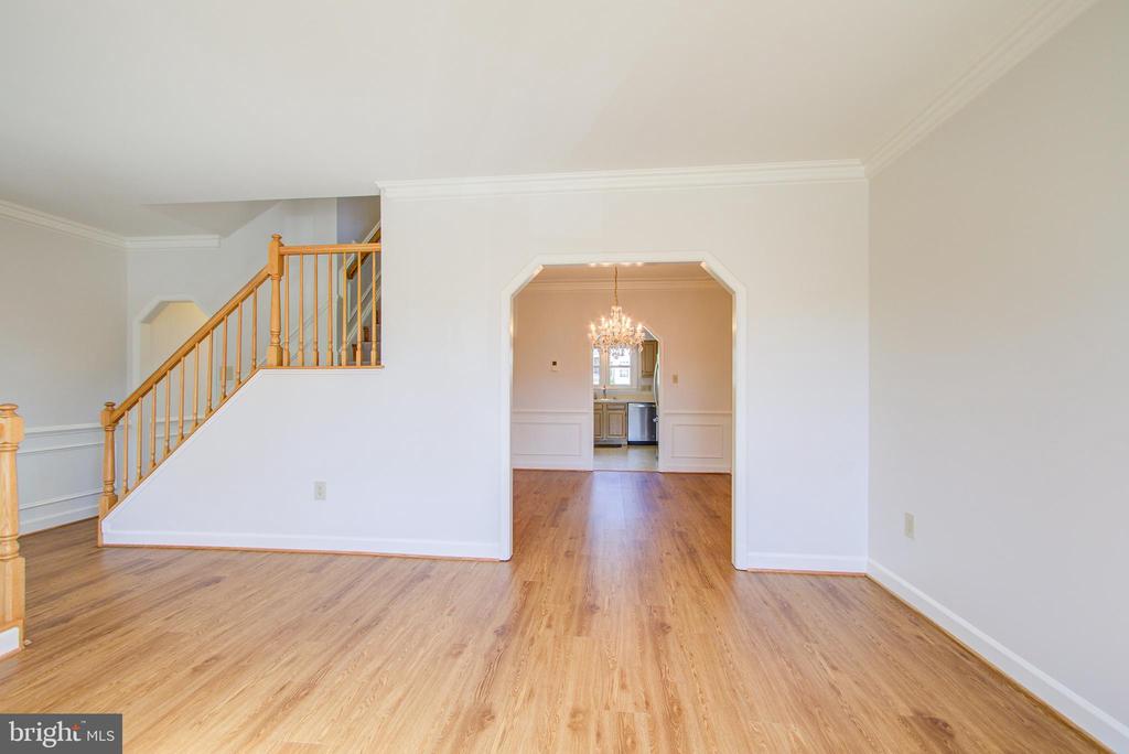 5946 WESCOTT HILLS WAY